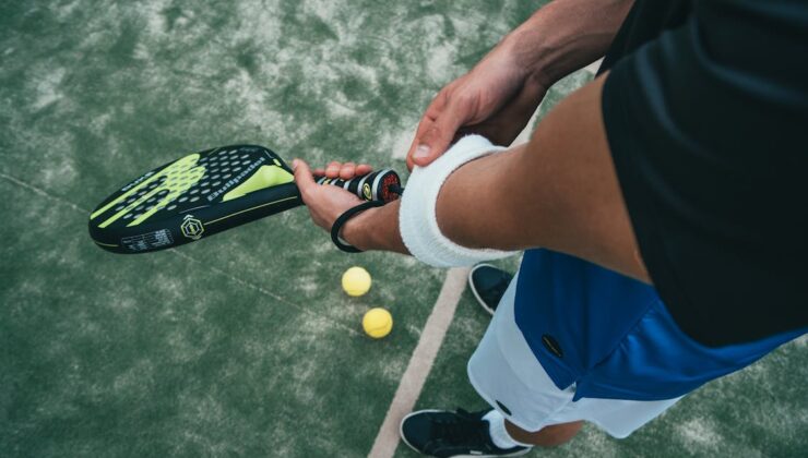 Tenis Raketi Nasıl Seçilir? Yeni Başlayanlar İçin Kapsamlı Kılavuz