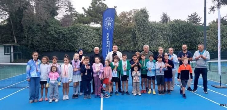Balıkesir’de 8-10 Yaş Tenis İl Birinciliği Tamamlandı