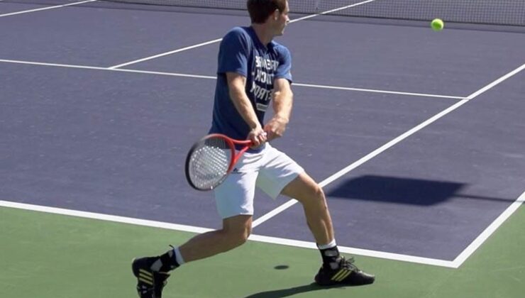 Teniste Backhand Nedir? Teknikleri ve Vuruş Çeşitleri