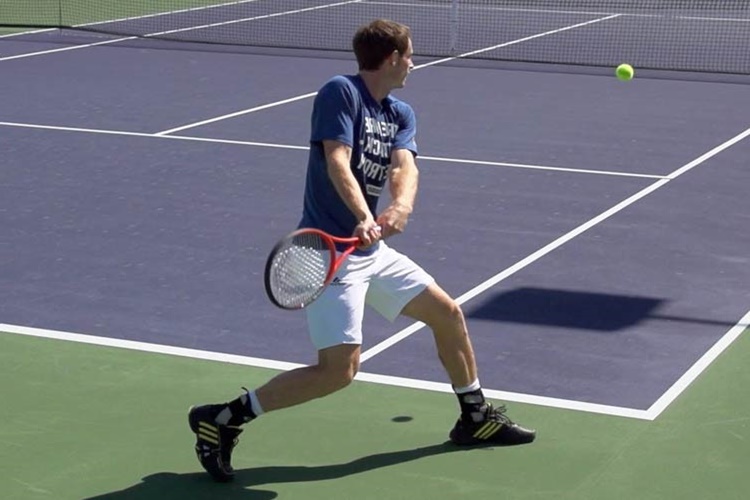 Teniste Backhand Nedir? Teknikleri ve Vuruş Çeşitleri